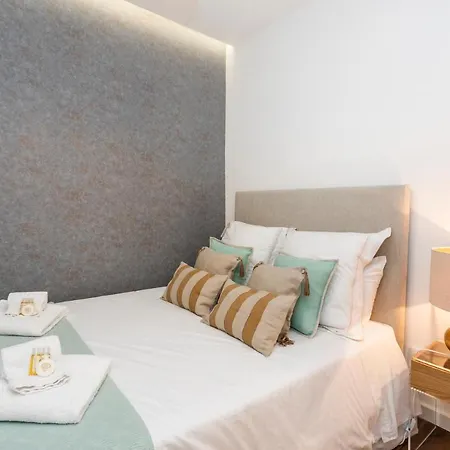Lively 2-bedroom In Iconic Alfama By Lisbeyond Apartman *